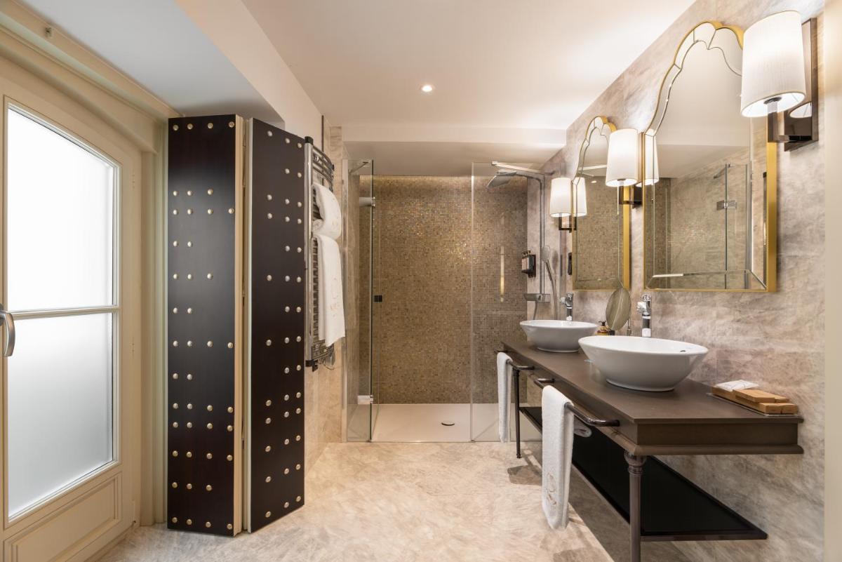 Un baño de Áurea Casa Palacio Sagasta by Eurostars Hotel Company
