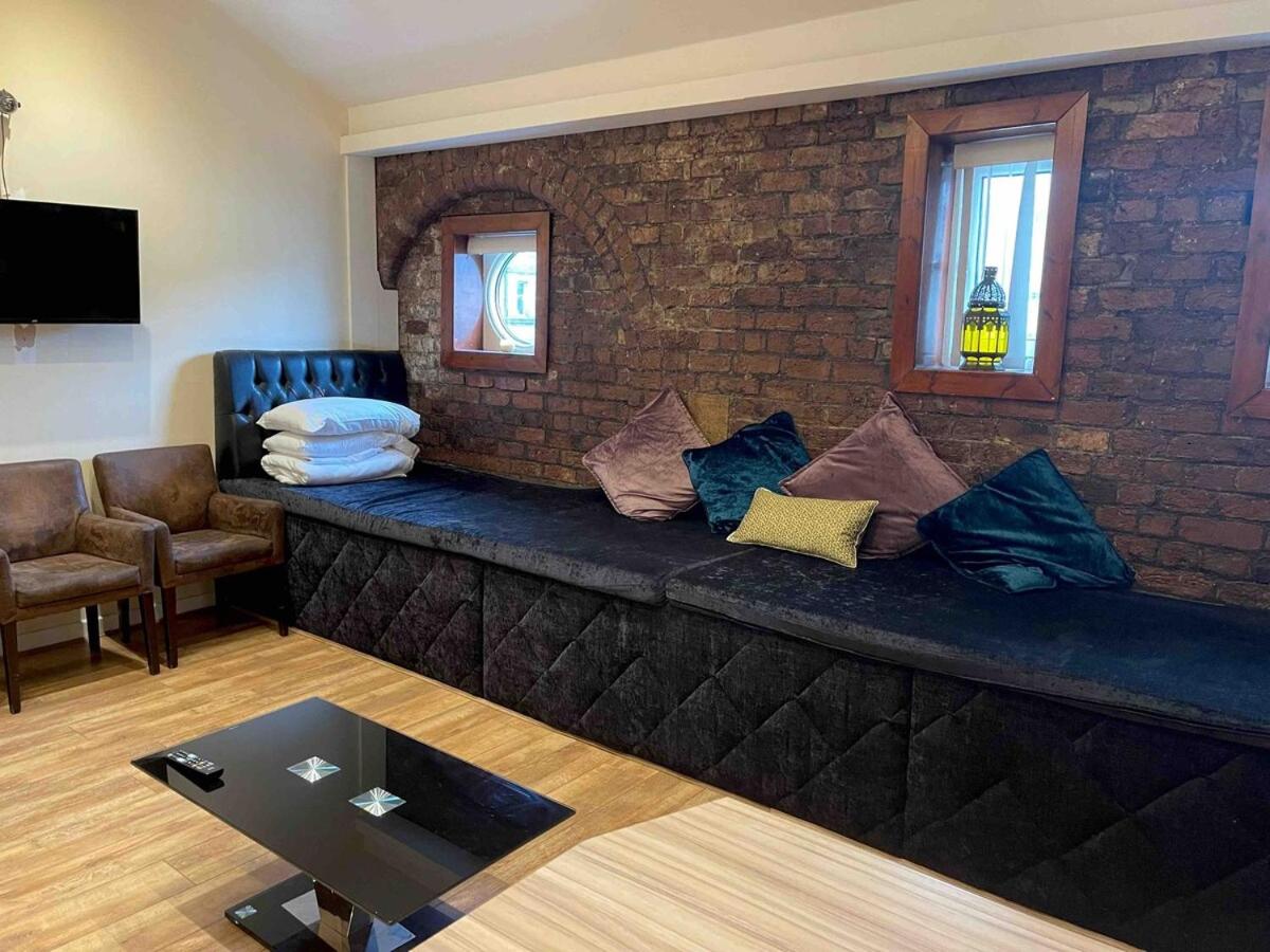 Infinity Partypadsliverpool Hen And Stag Welcome - Housity