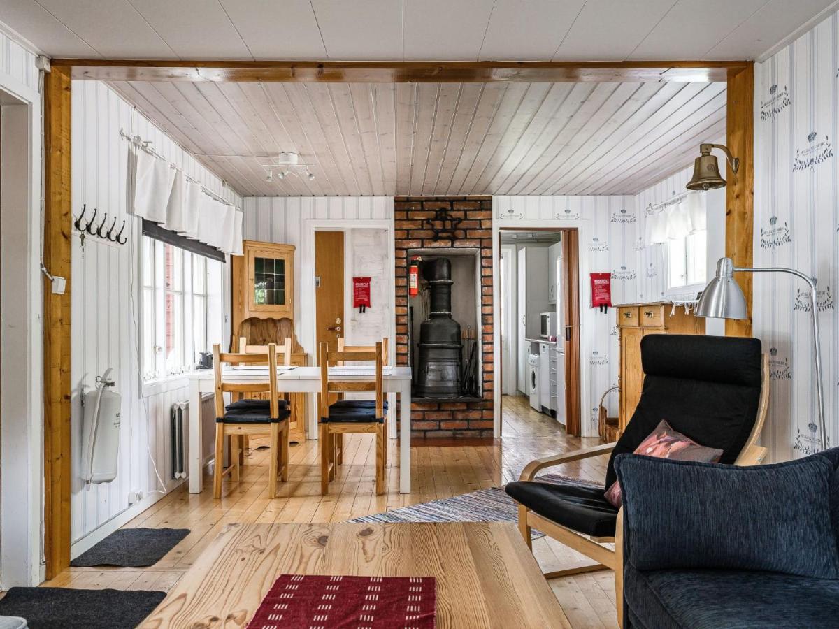 Chalet Löaborn by Interhome - Housity