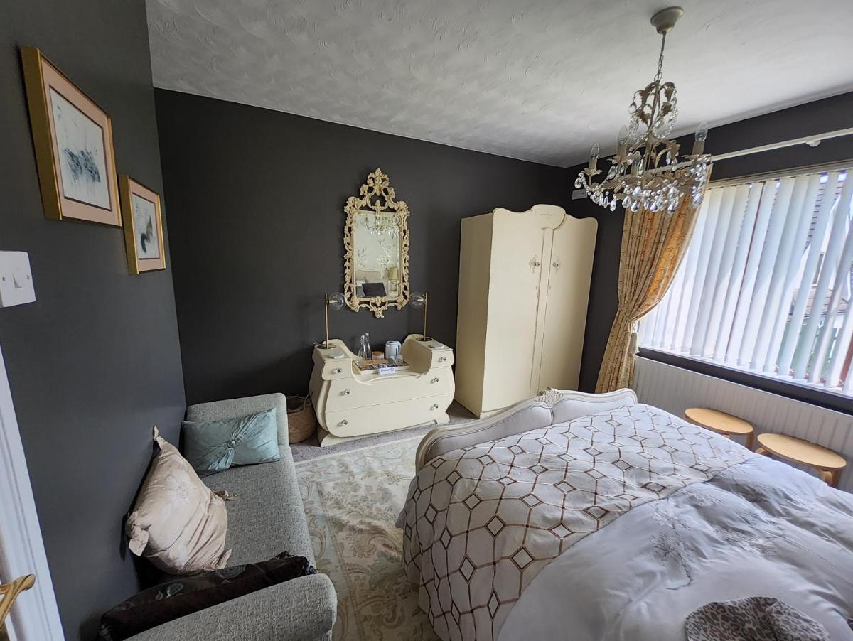 Divine Cottage - Housity