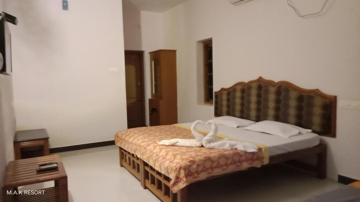M.A.K resorts - Housity
