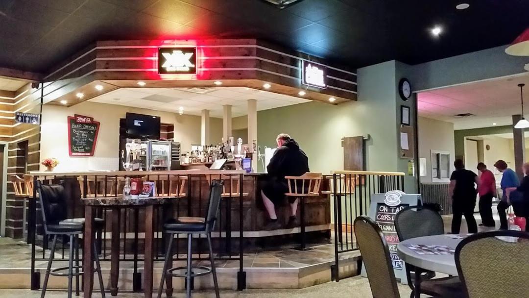 Bear's den Lounge and Motel - Housity