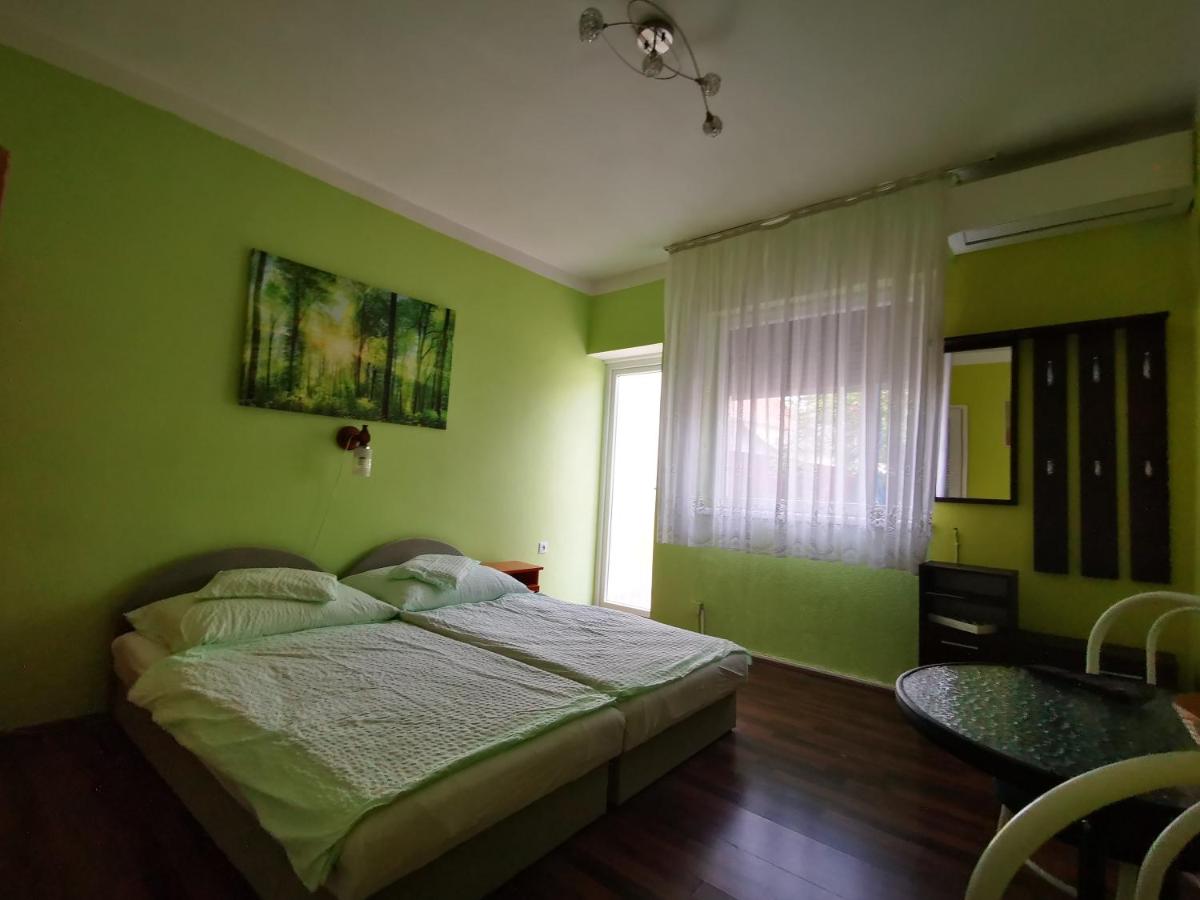 Paksy Apartman - Housity