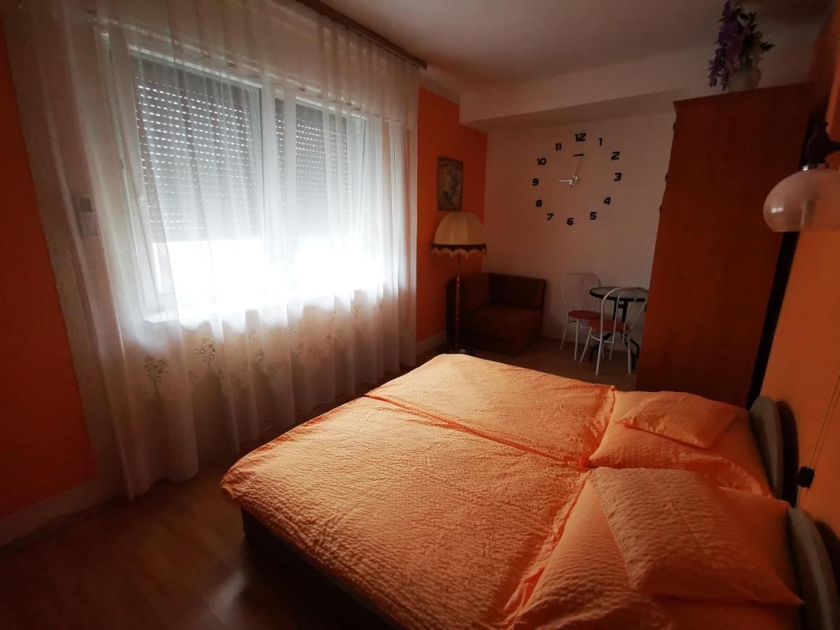 Paksy Apartman - Housity