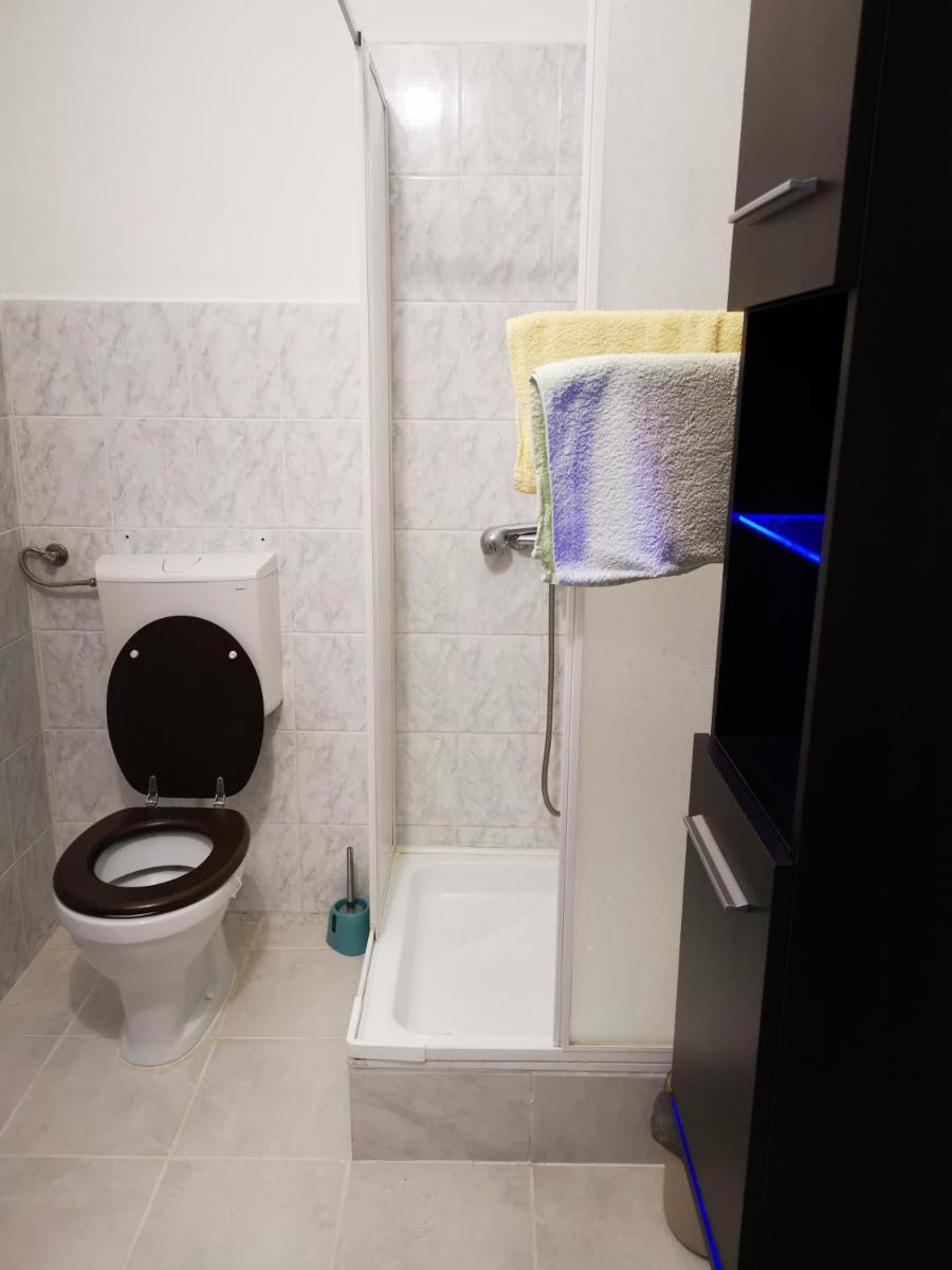 Paksy Apartman - Housity