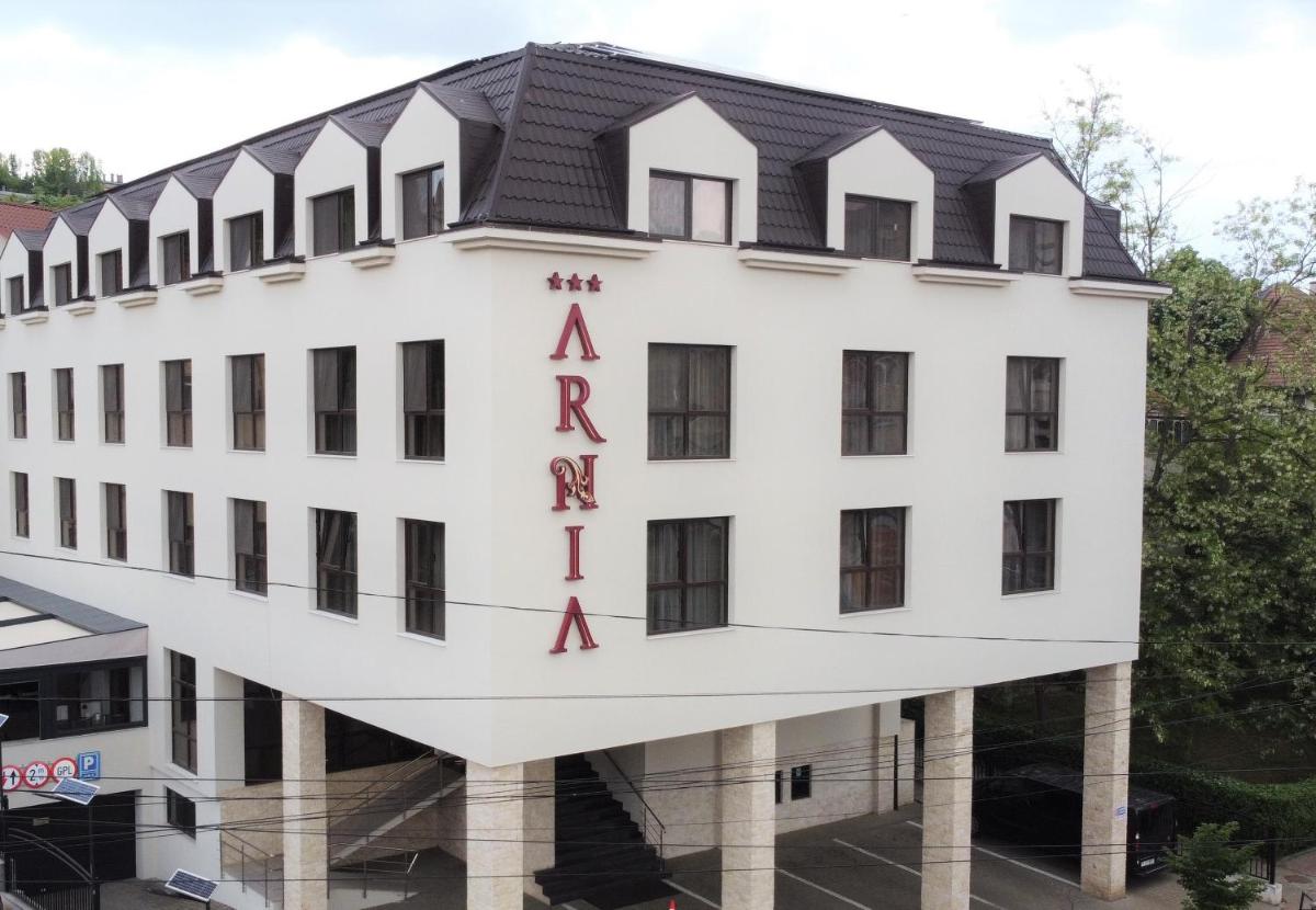 Hotel Arnia - Housity