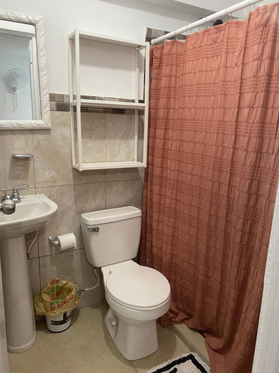 Gavidias Guest House - Housity