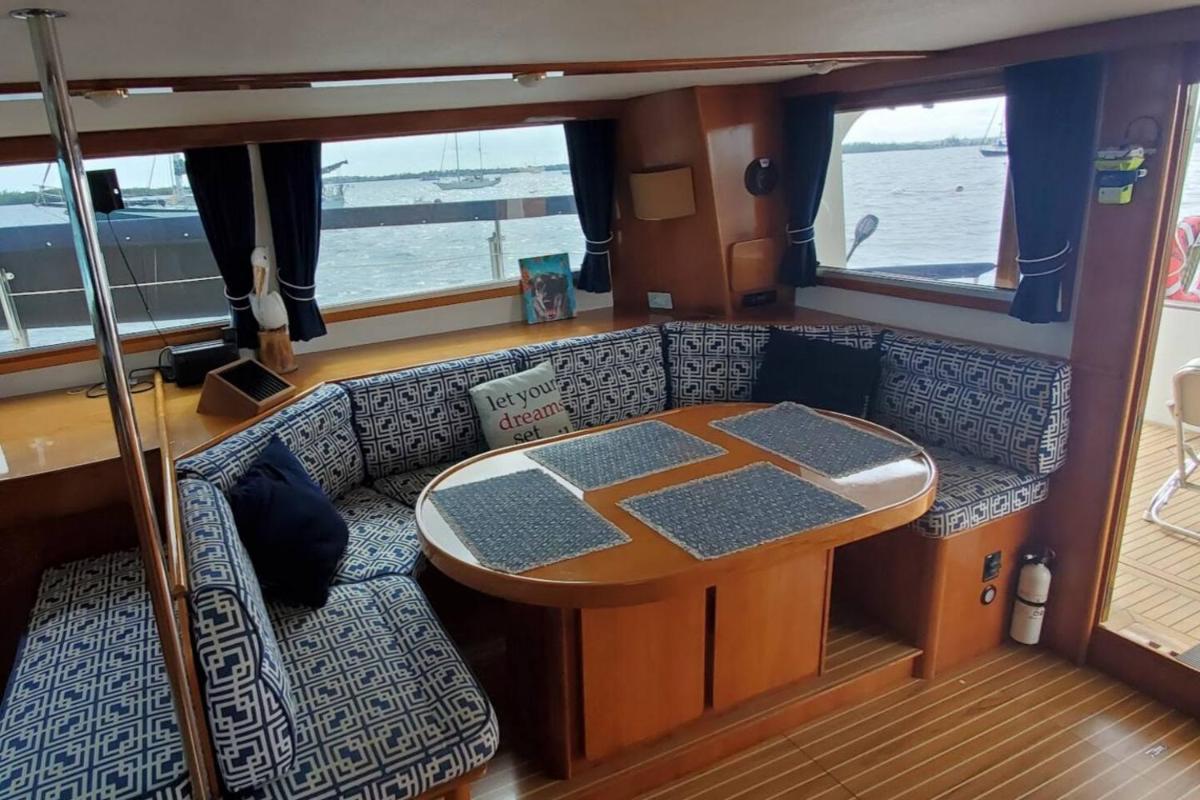 Boat Trip Adventure in Florida - Housity