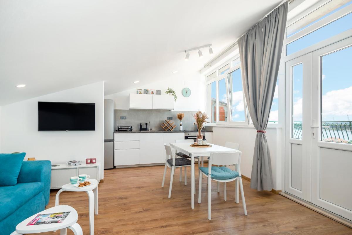 ABI Attic Apartment - Housity