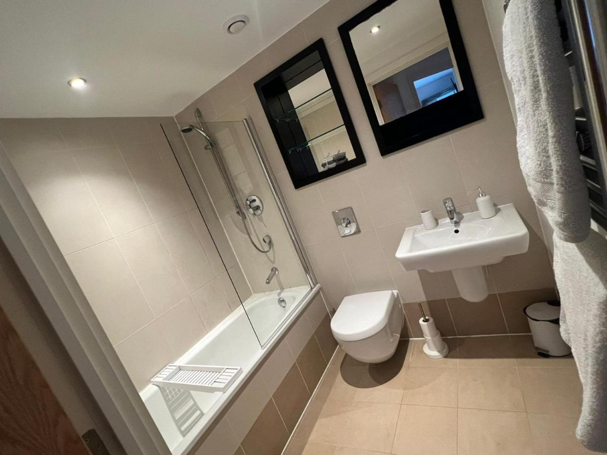 Sugarhill Leeds docks - Housity