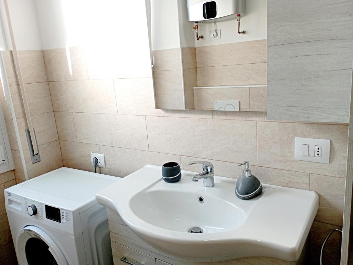 Punto Base Milano, Como, Varese, Svizzera - Housity