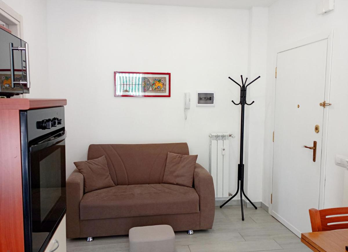 Punto Base Milano, Como, Varese, Svizzera - Housity