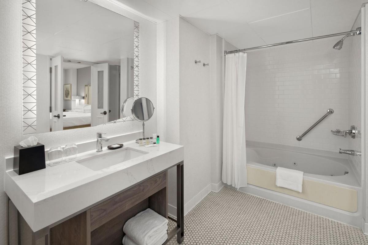 Sheraton Duluth Hotel - Housity