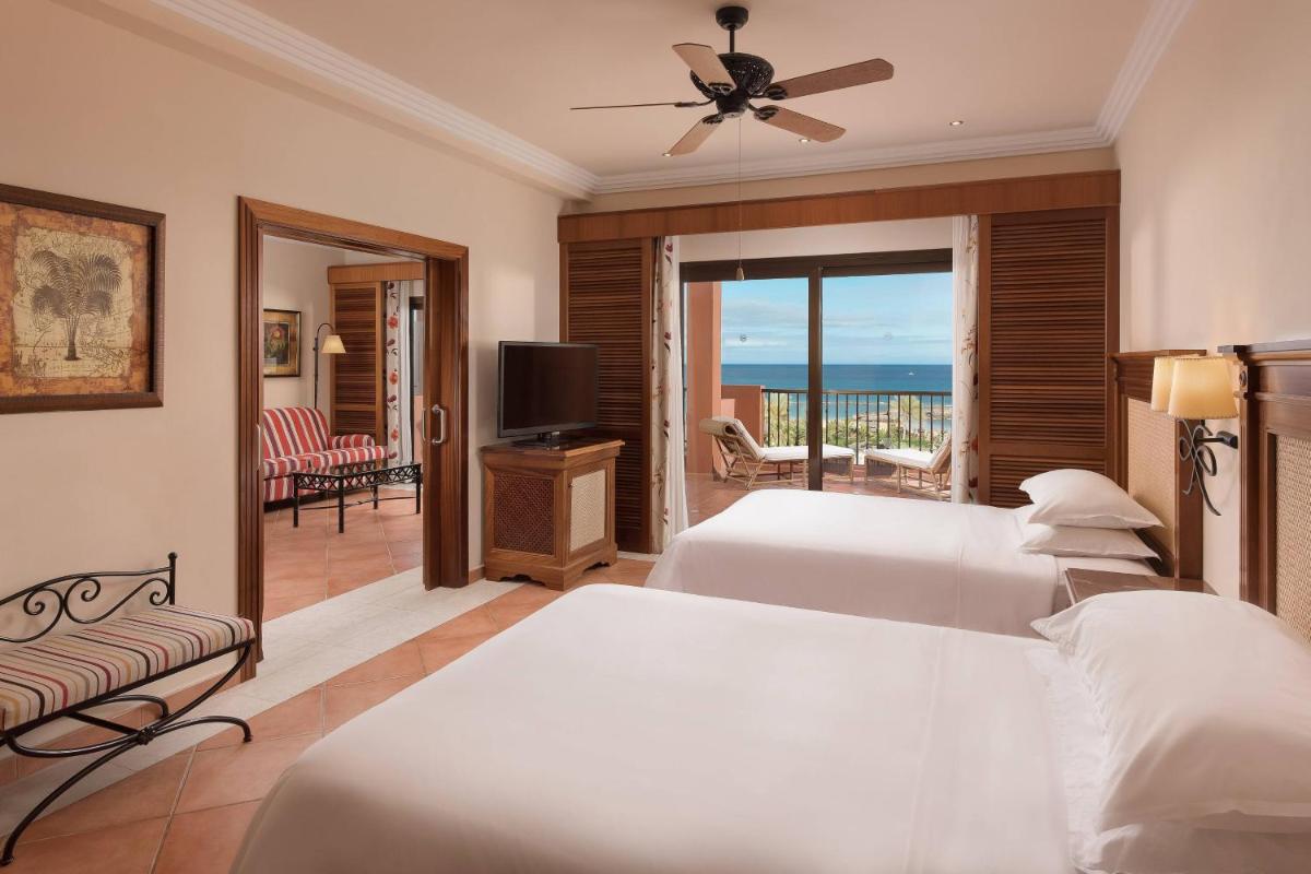 Cama o camas de una habitación en Sheraton Fuerteventura Golf & Spa Resort