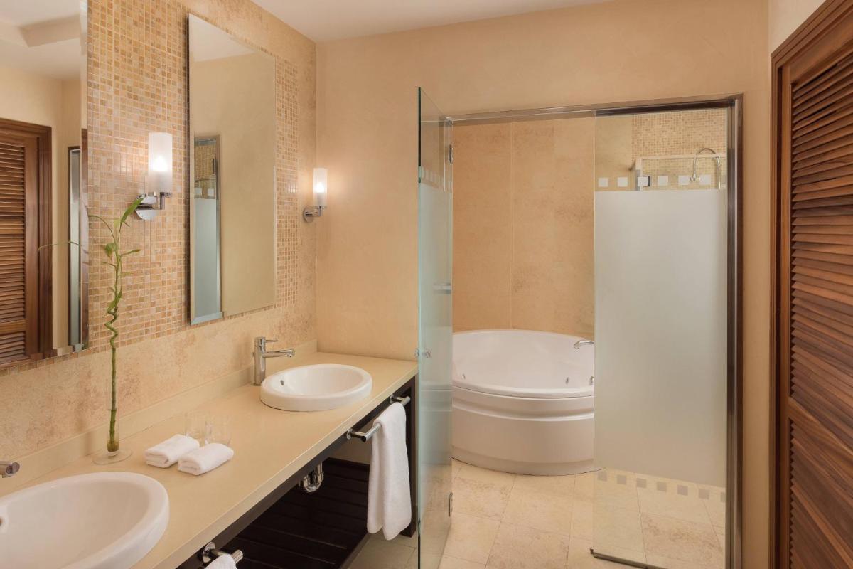 Un baño de Sheraton Fuerteventura Golf & Spa Resort