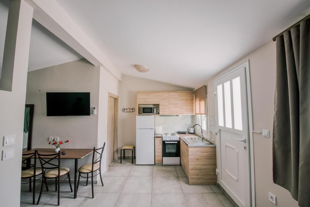 Acrocorinth Apartments - Housity