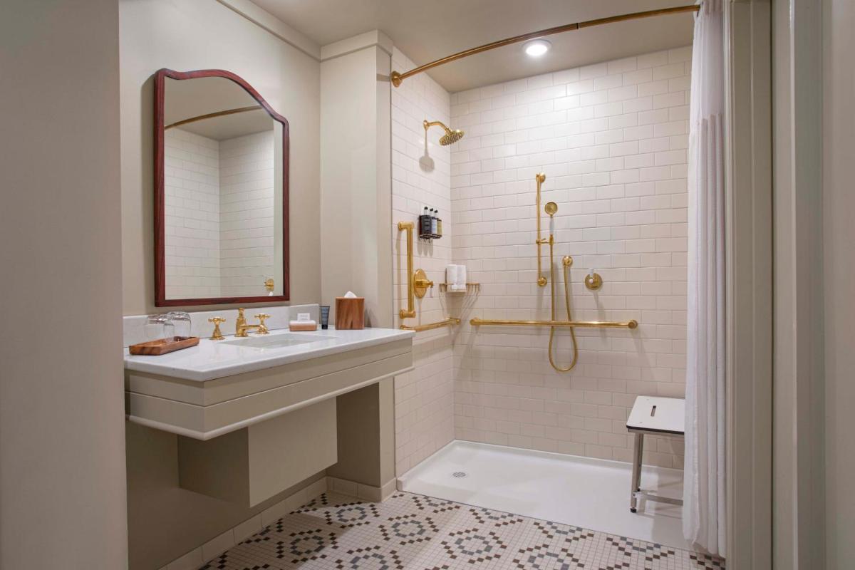 Grand Adirondack Hotel, Lake Placid, a Tribute Portfolio Hotel - Housity