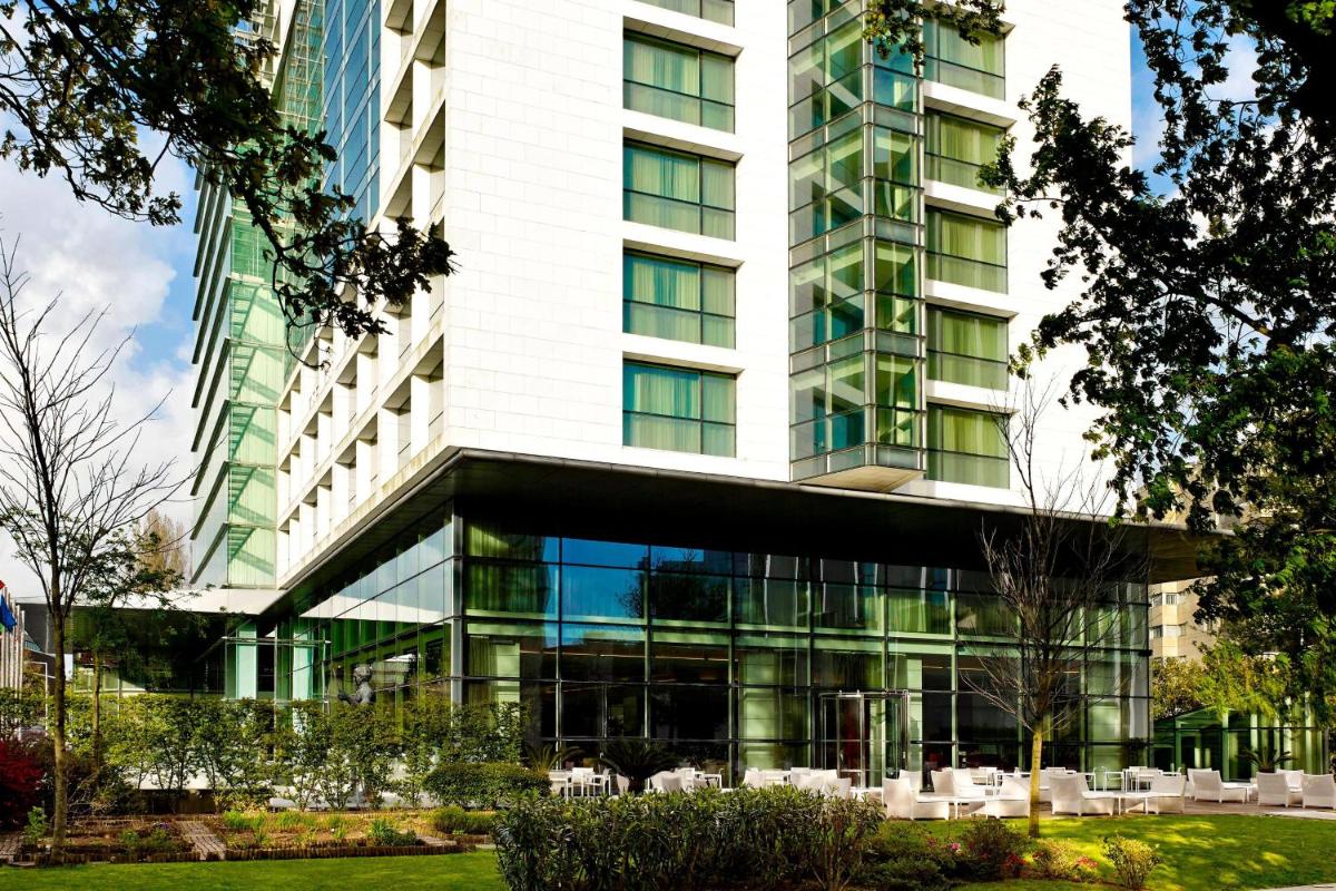 O edifício onde o hotel está situado