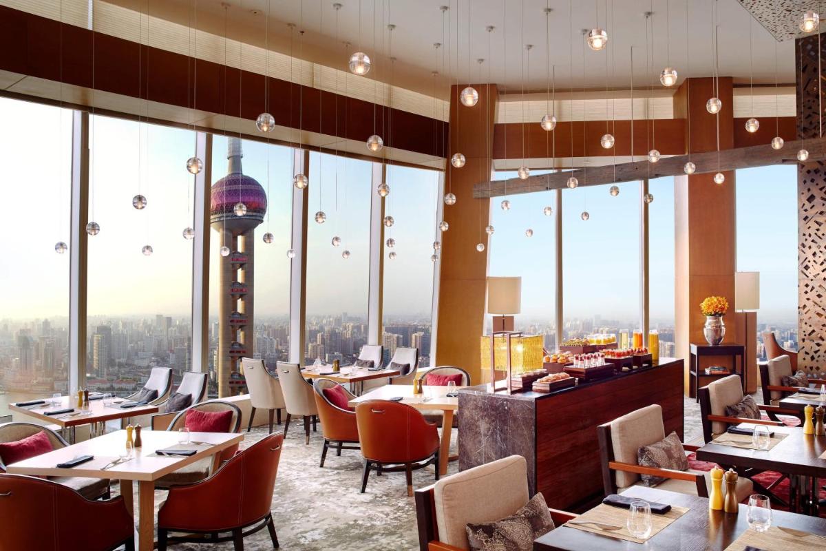 The Ritz-Carlton Shanghai, Pudong - Hizvo