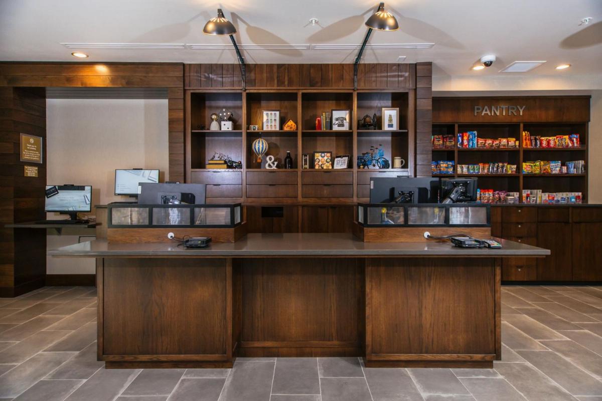 Four Points by Sheraton Deadwood - Housity