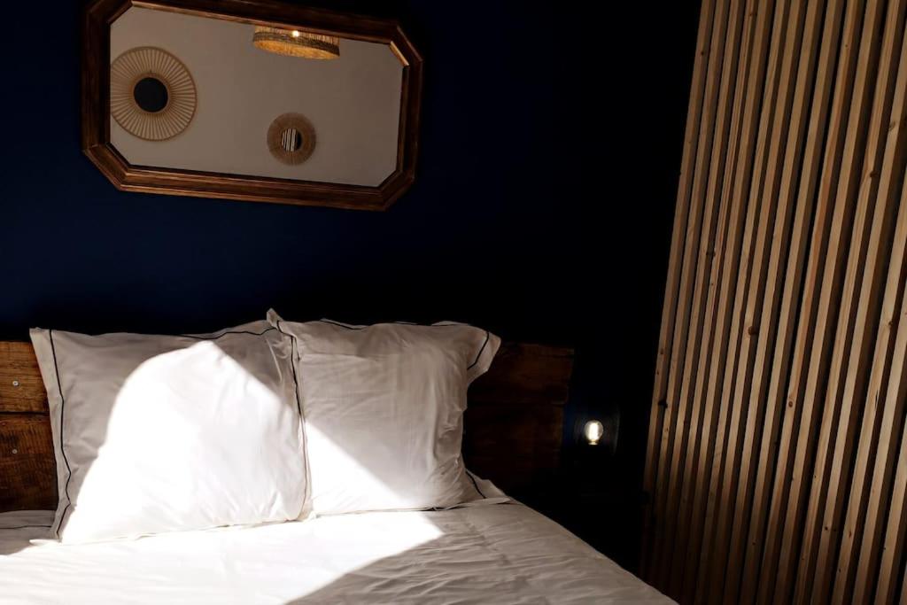 Rez de maison/jacuzzi privé/patio fleuri - Housity