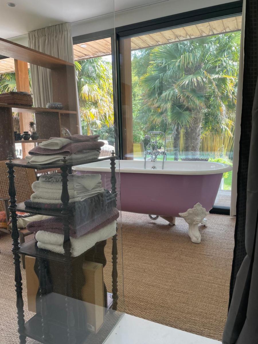 chambre jacuzzi et jardin - Housity