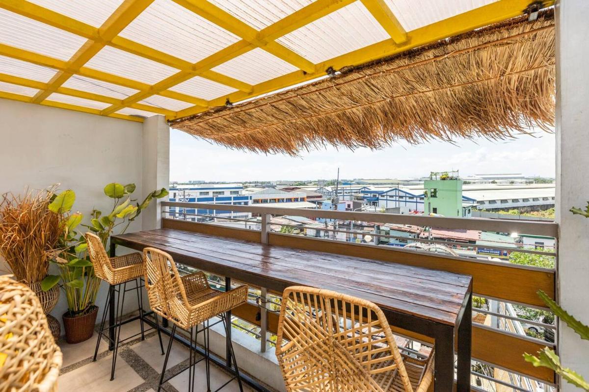 Rain Airport Bed and Breakfast - Hizvo