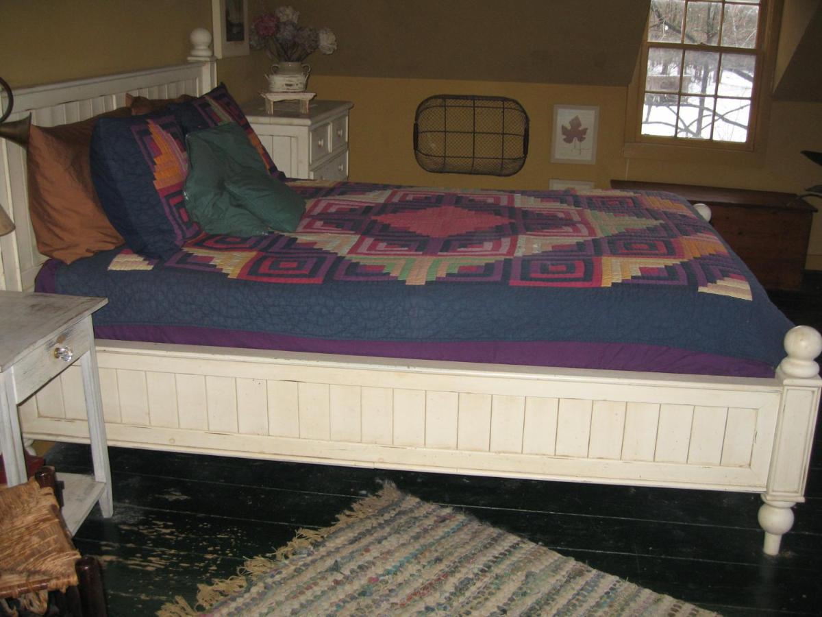 Private setting on country farm near Rhinebeck - Housity