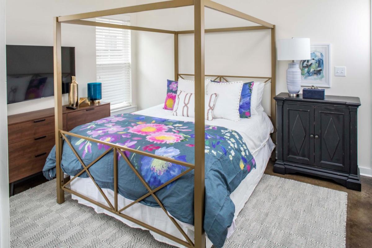 The Louis Hotel - Housity