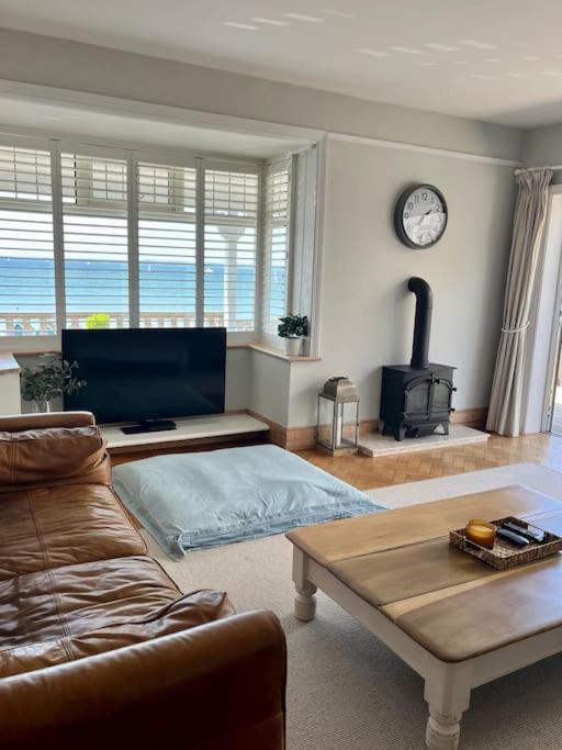 The Gurnard Beach House - Housity