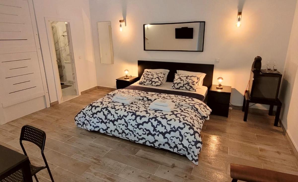 Village Cascais Guest House - Housity