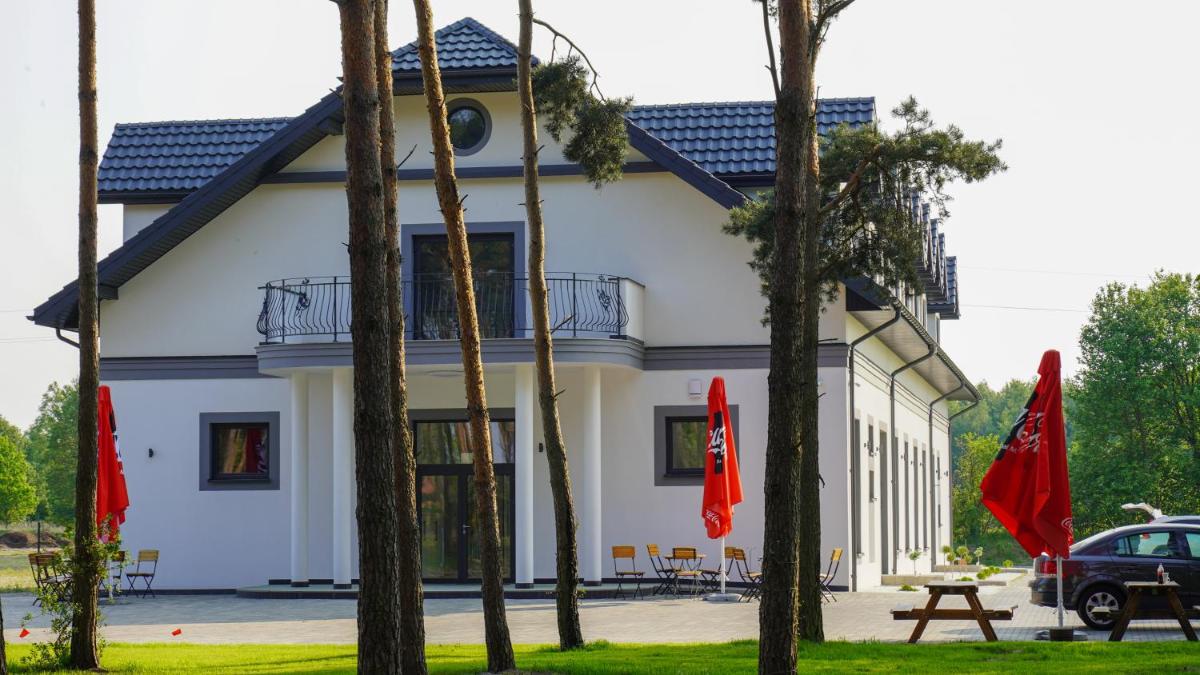 Pensjonat Dębowy Dworek - Housity