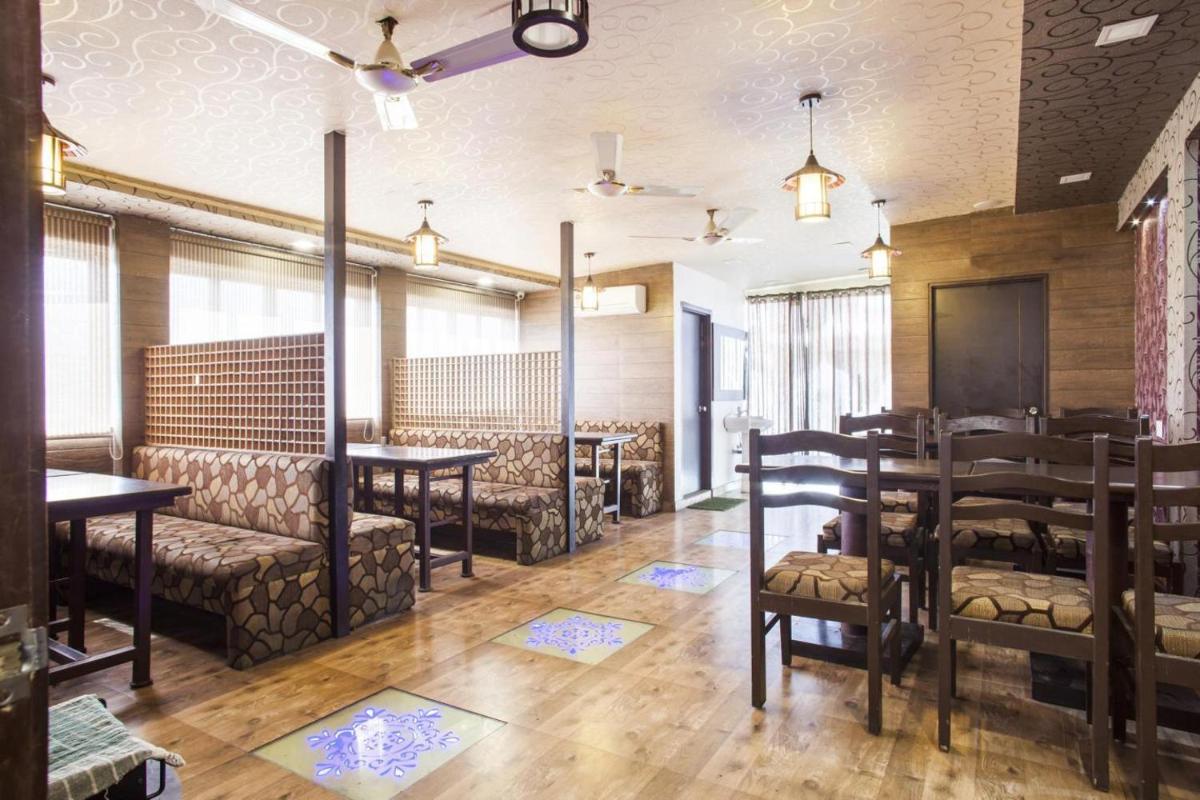 Hotel Mahadev Villa - Housity