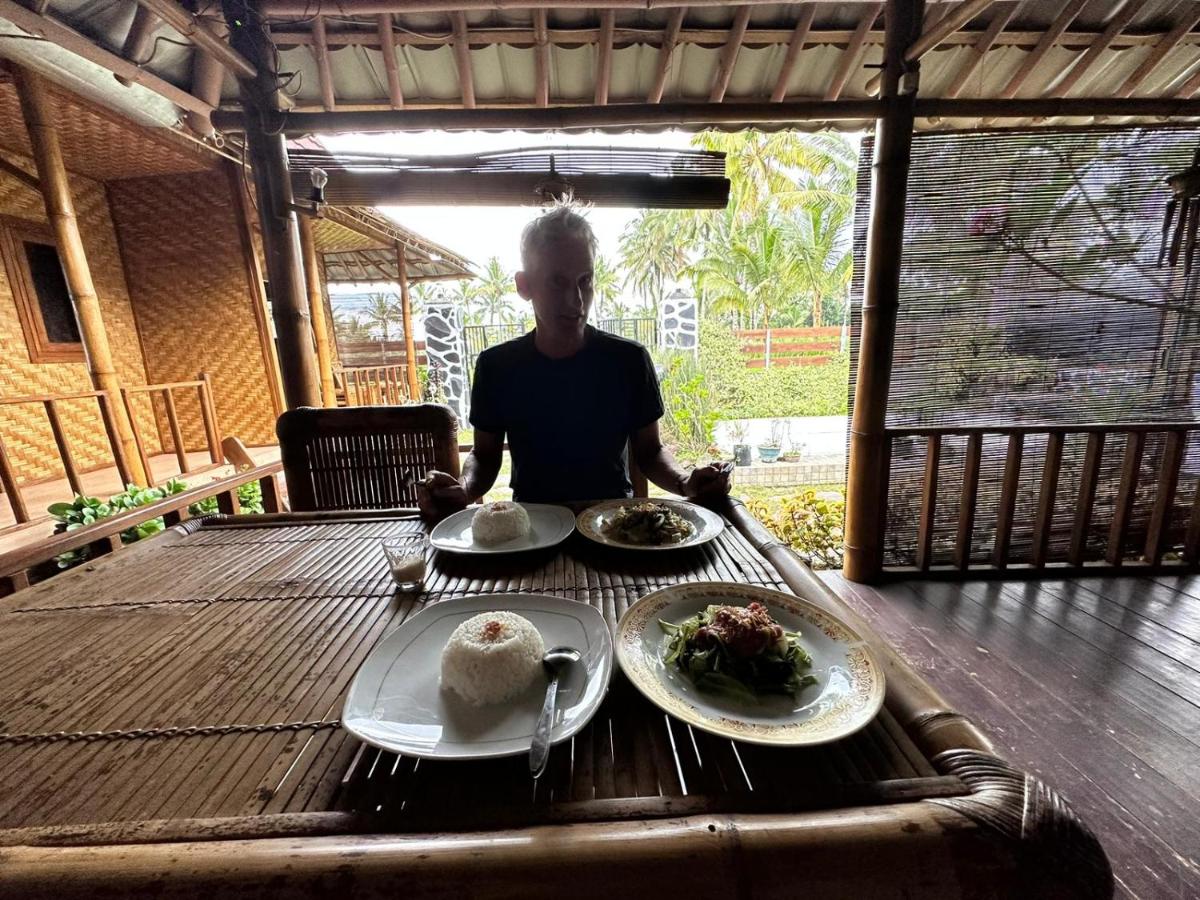 Suitetrails - Mysha Guest House-Lombok