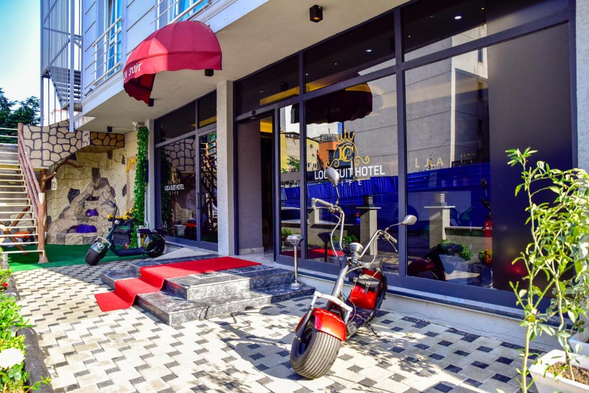 LOCA Suit LİFE AİRPORT HOTEL - Housity