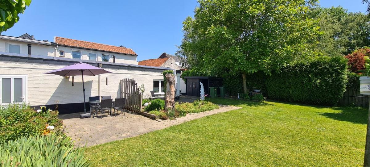 Roos Guesthouse Holiday Appartements - Housity