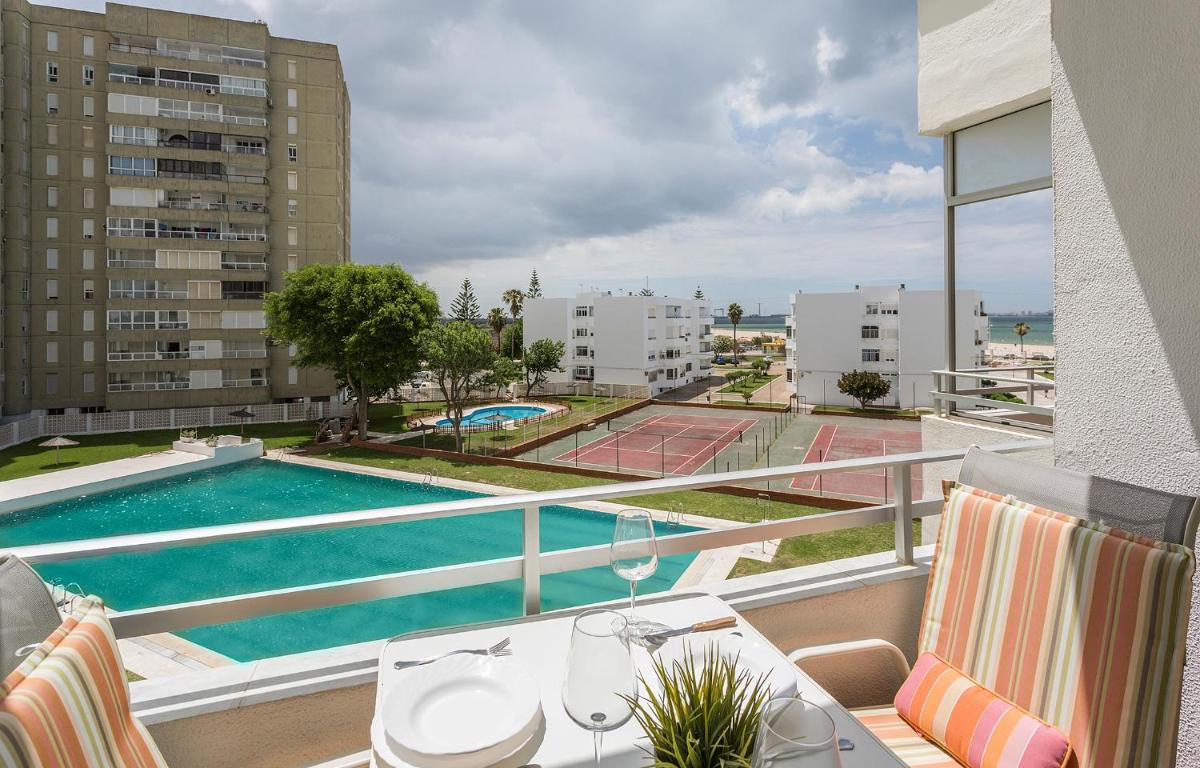Azvalia - Valdelagrana Puerto Príncipe, Playa, piscina, parking - Housity