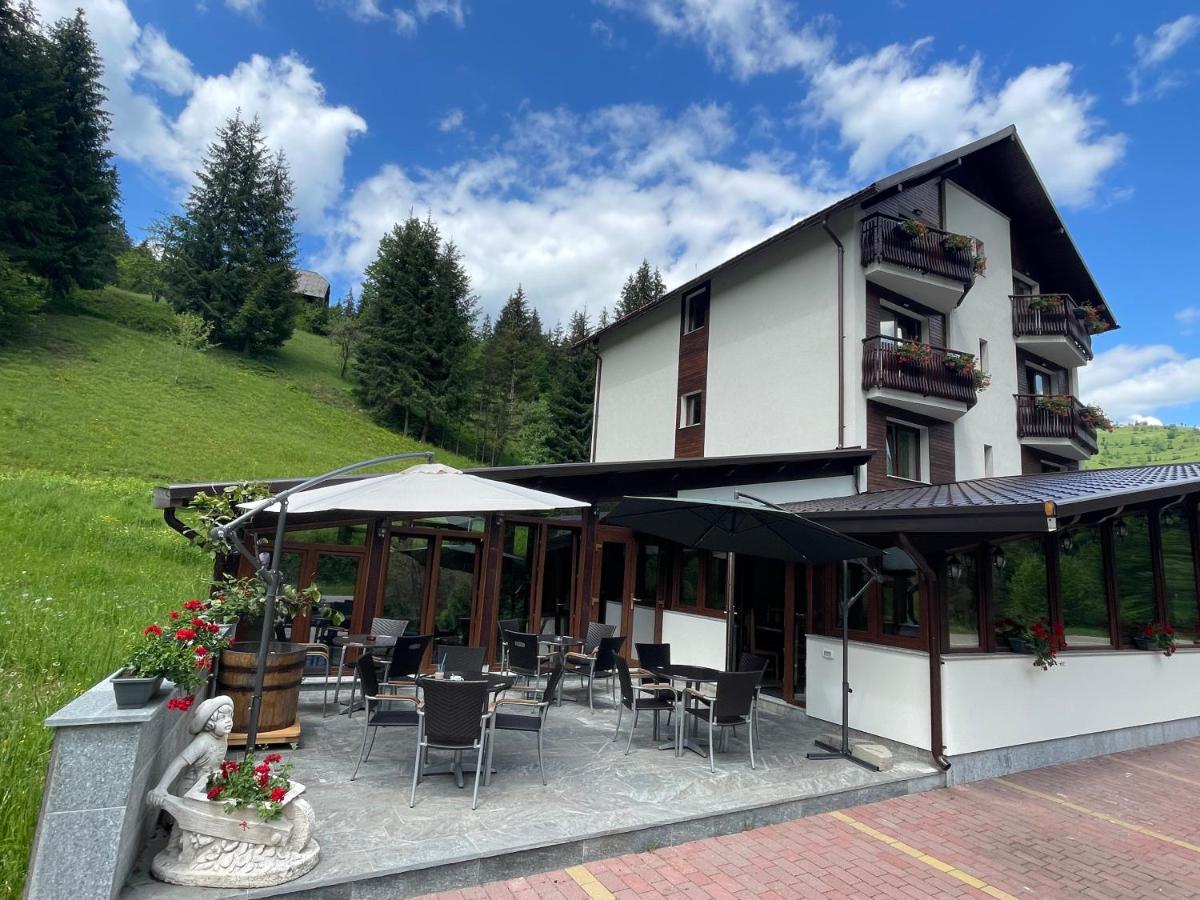 PENSIUNEA SKY HUB - Housity