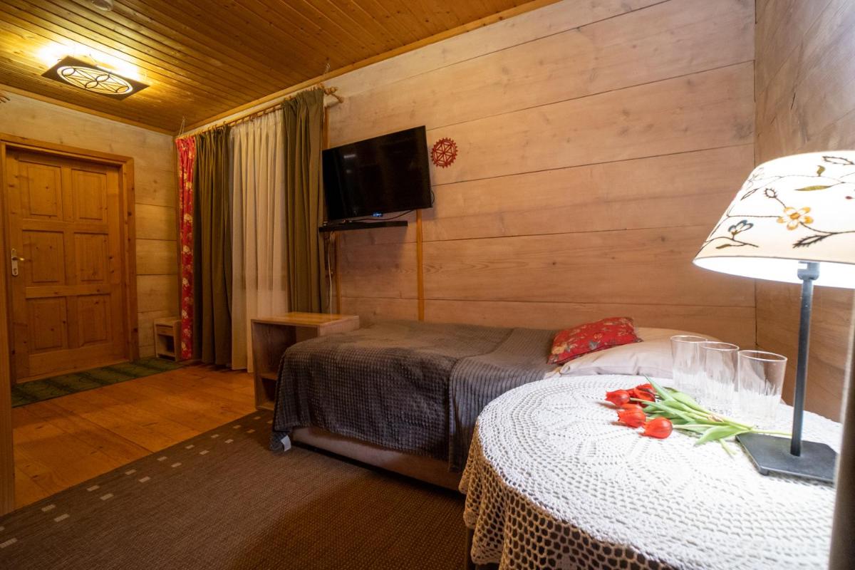 Gościniec Dębowa Gazdówka - Housity