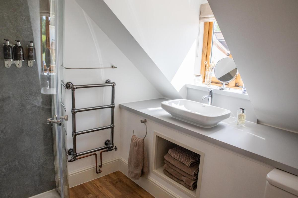 the lodge at Withy House - Housity