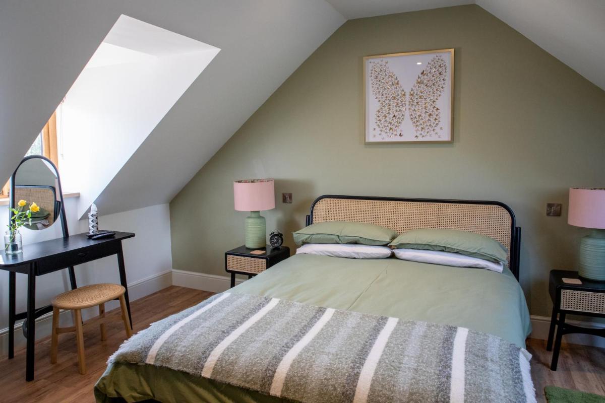 the lodge at Withy House - Housity