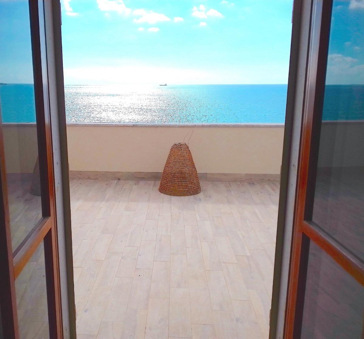 Fronte Mare a Pozzallo in Sicilia - Terrazza delle Sirene - Housity
