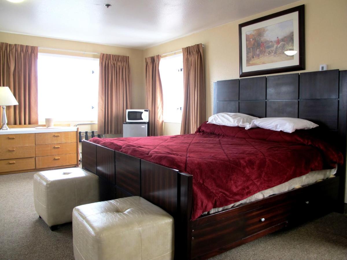 Merrill Field Inn - Housity