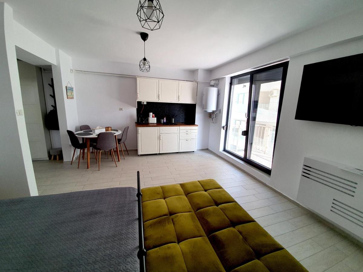 SeaView Studio 27 - Housity
