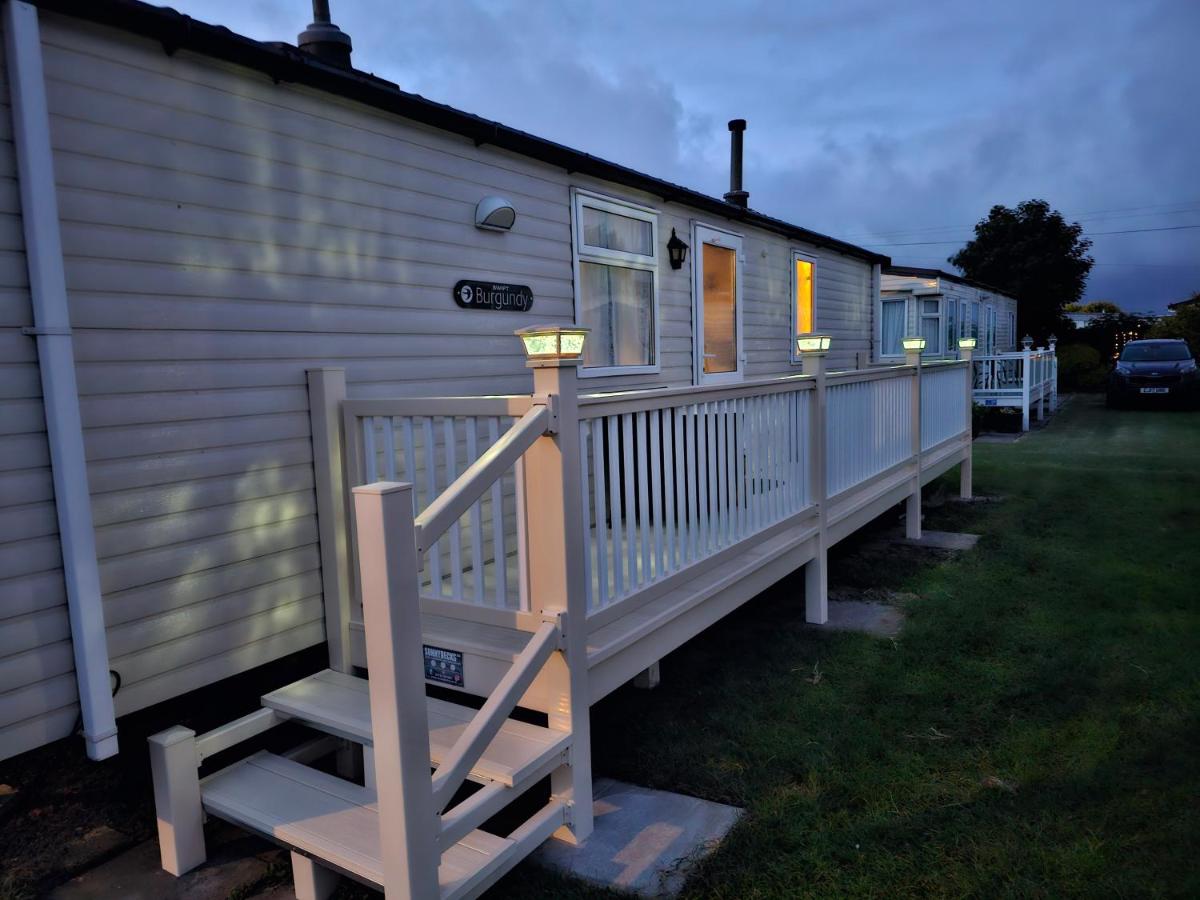 Serendipity Caravan Hire - Housity