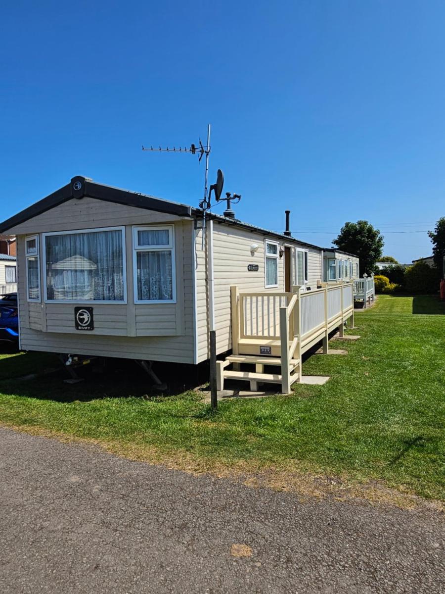 Serendipity Caravan Hire - Housity