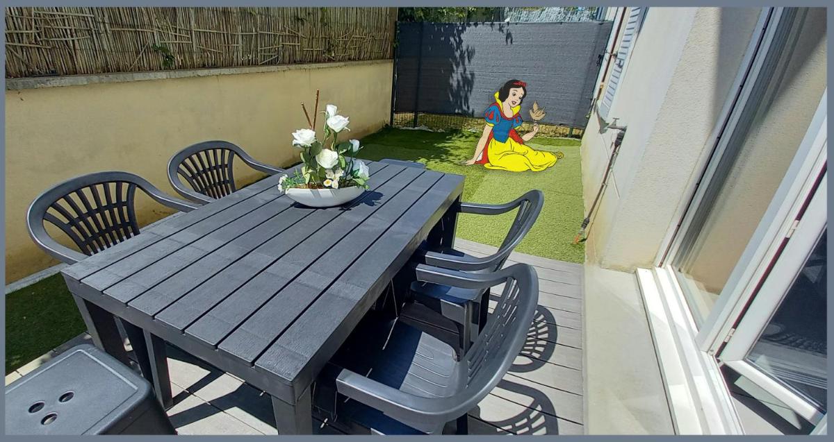 Appartement avec salle de jeux privée,10min de disney transport en commun 6 couchages - Housity