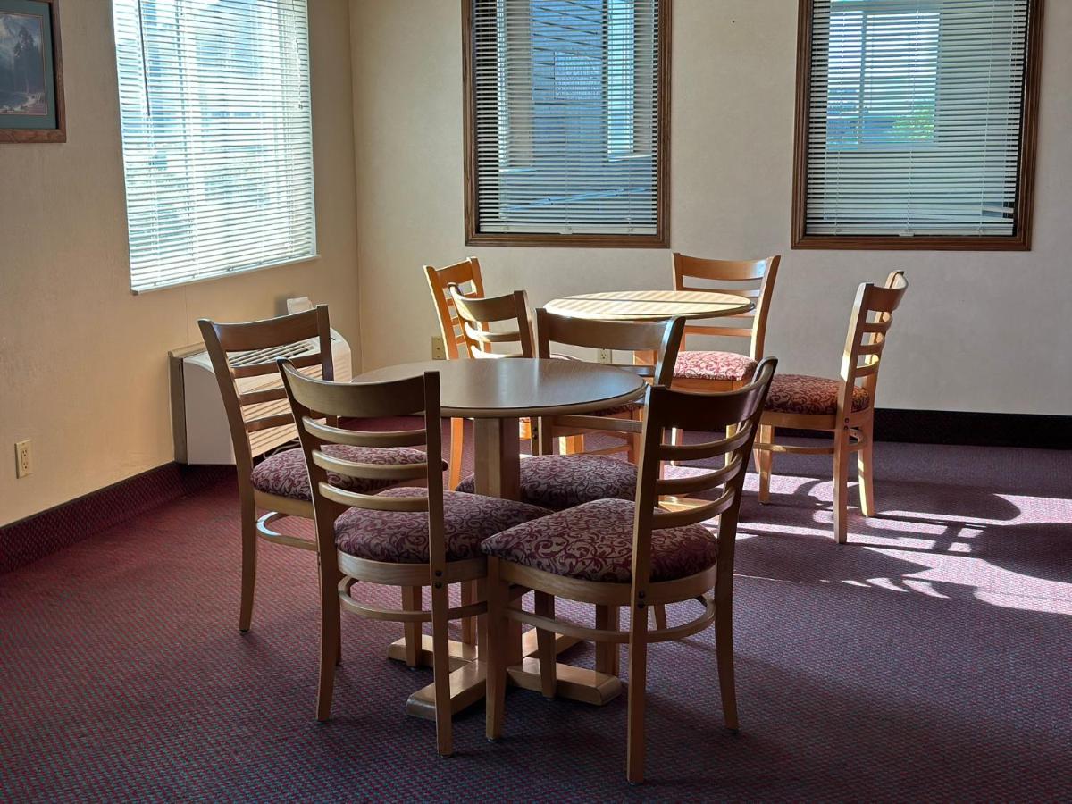 Suitetrails - Econo Lodge El Paso