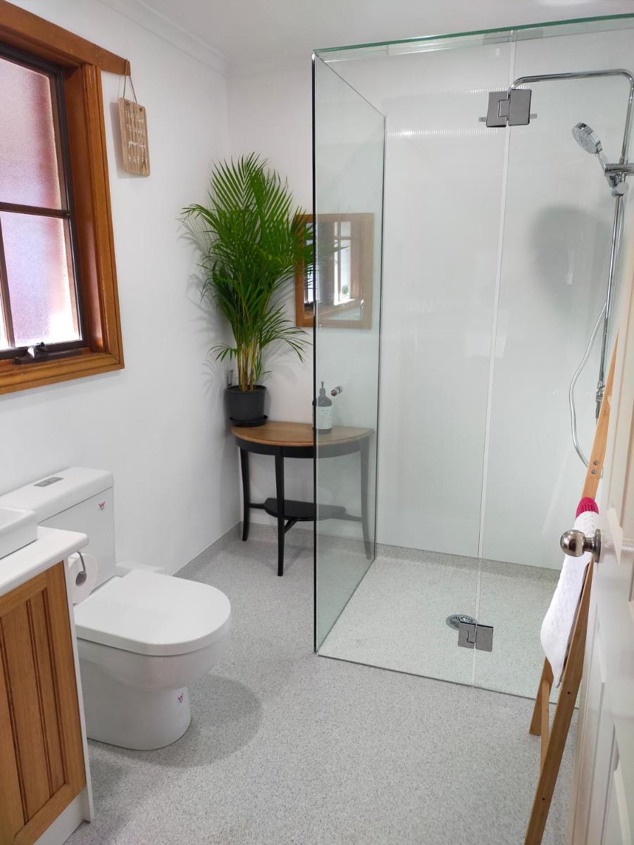 Dunstans Guest House - Housity