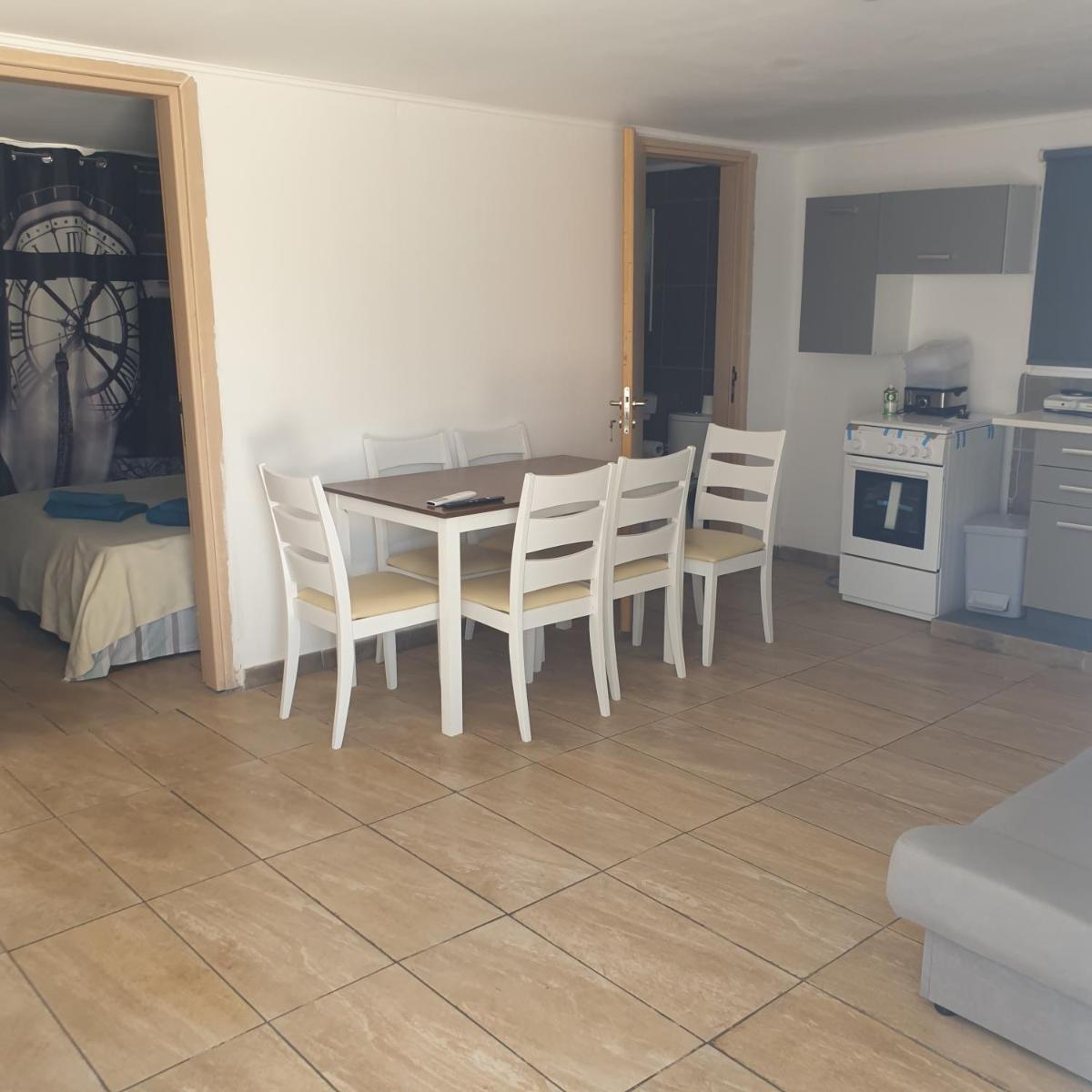 Suitetrails - AHOY DELUXE Apts 2
